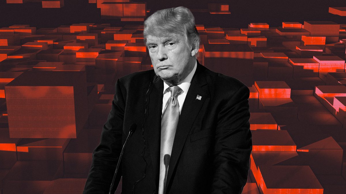 Трамп подал в суд из-за ограничений Truth Social