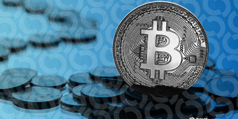 Bitcoin отступил после роста на фоне истечения опционов на $15,6 млрд